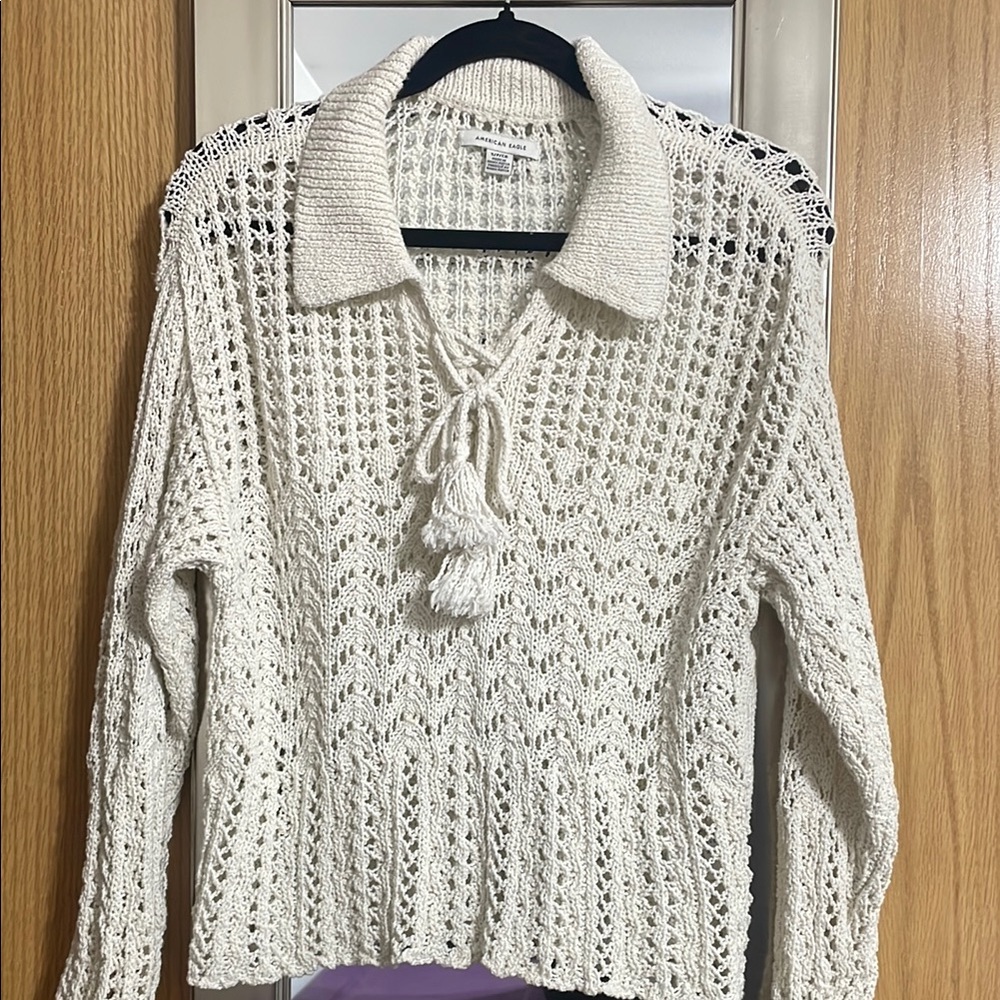Elegant Cream Long Sleeve Knit Sweater American Eagle size Small Front Tie
